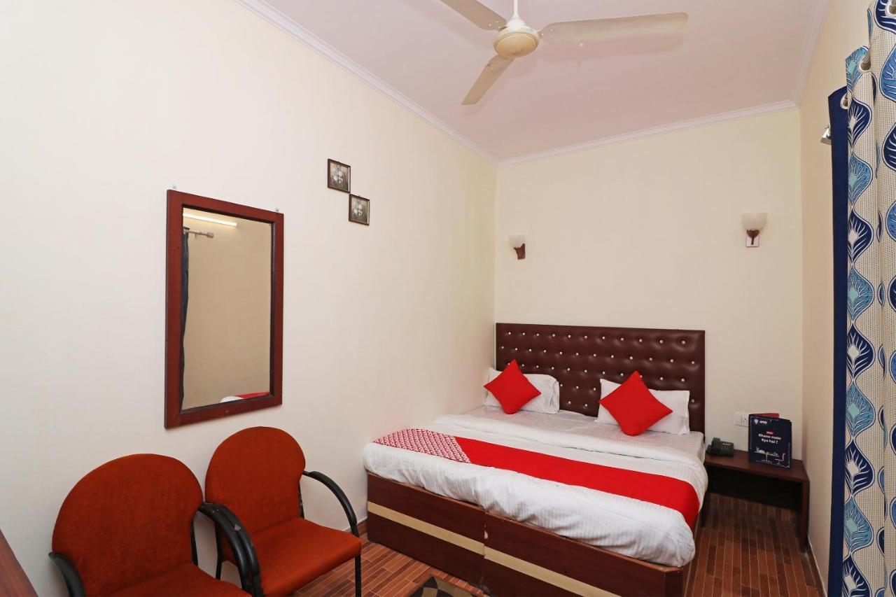 Oyo 14179 Panchvati Hotell Dehradun Eksteriør bilde