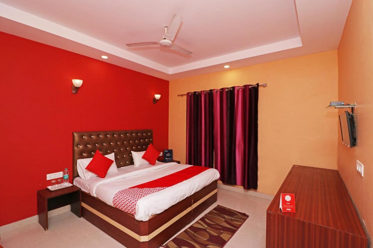 Oyo 14179 Panchvati Hotell Dehradun Eksteriør bilde