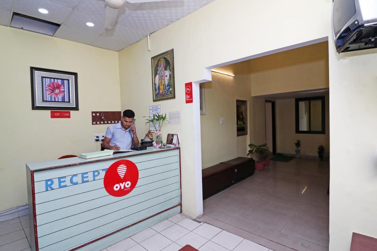 Oyo 14179 Panchvati Hotell Dehradun Eksteriør bilde